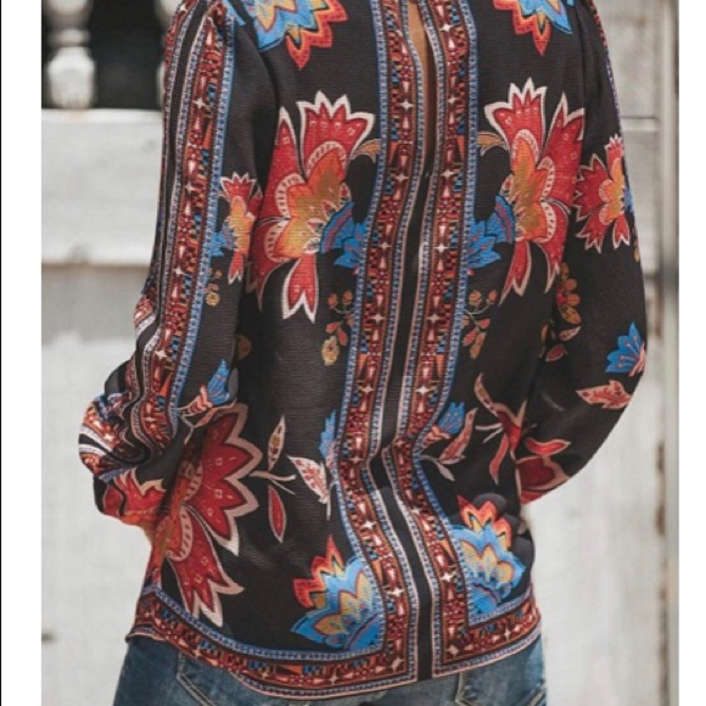 🎉HPx3🎉1 LEFT: Small •Floral Print Smocked Blouse - Picture 2 of 6